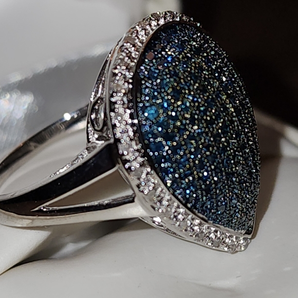 Pear Cut 1.00 ct Fancy Blue Diamond Ring - Picture 3 of 4